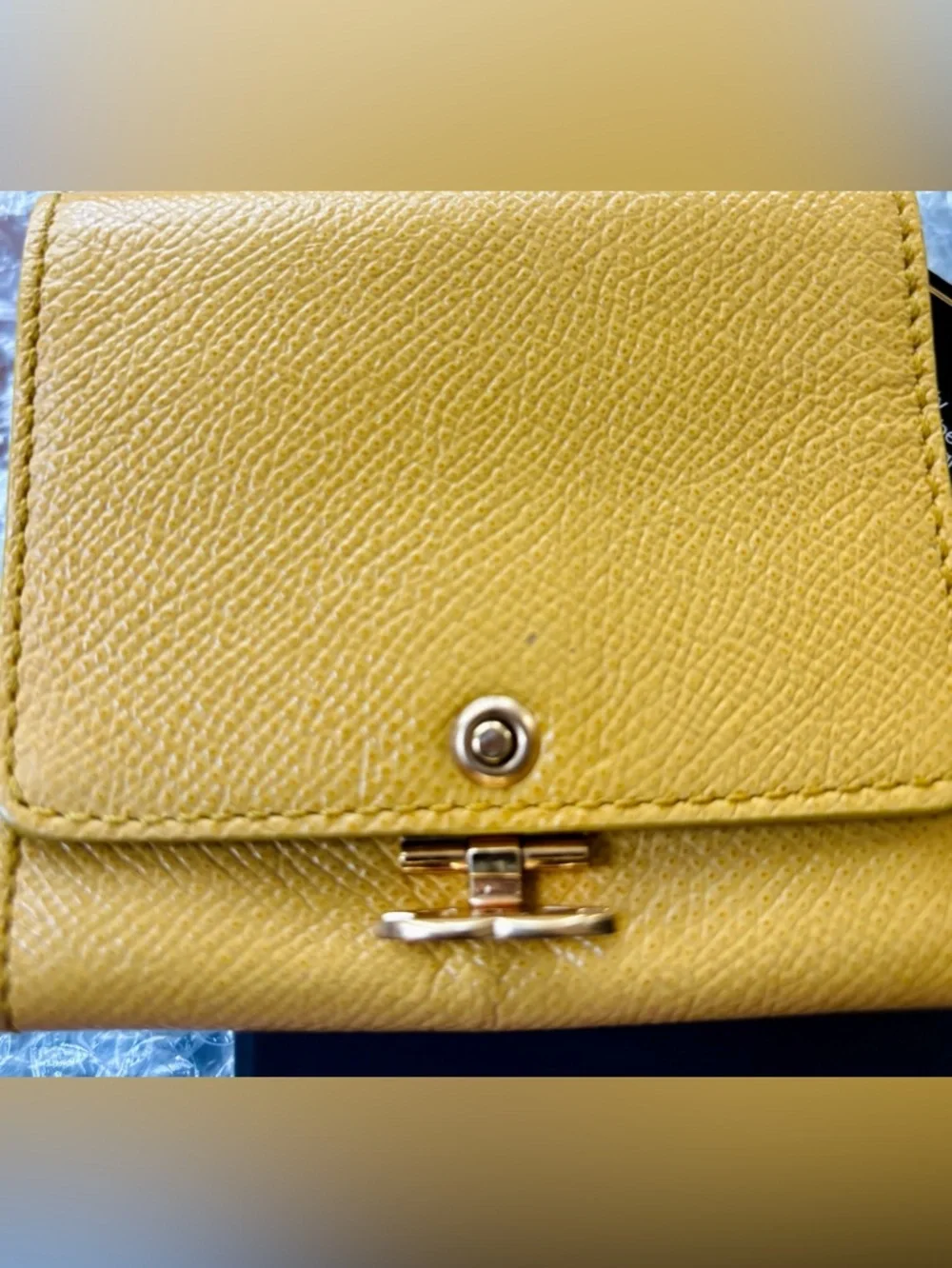 “Host Pick” Classic CHANEL Coin and Card Holder Wallet W/COA